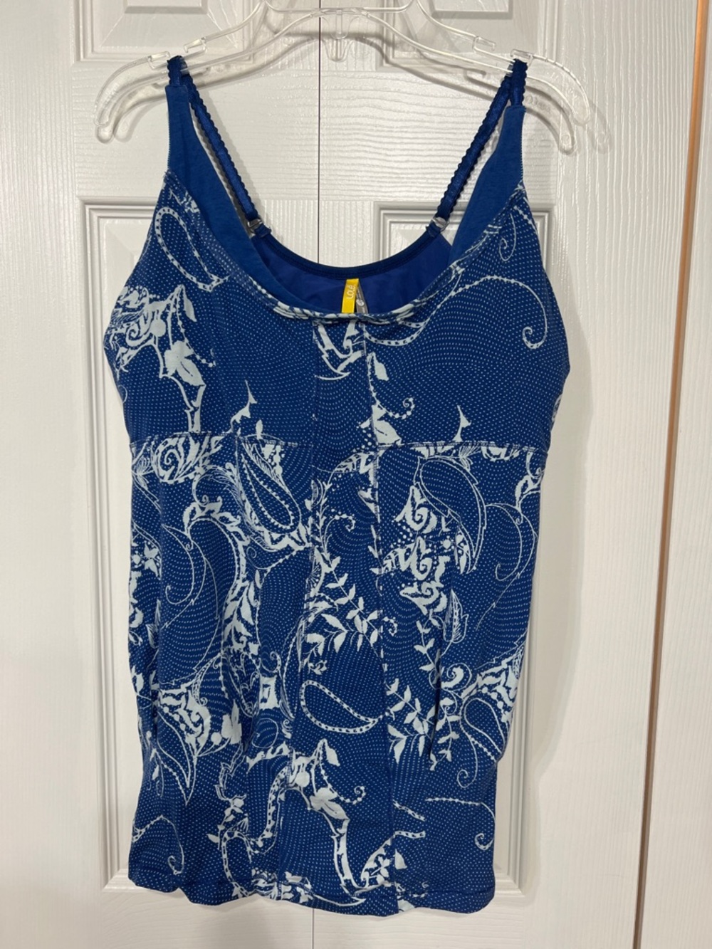 Lole Wm XL Blue and White Printed Yoga Tank Top built in shelf bras adjustable